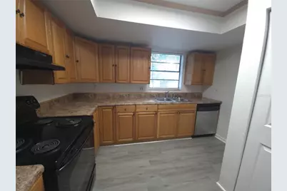 8413 Barrett Place, Tampa, FL 33617 - Photo 5