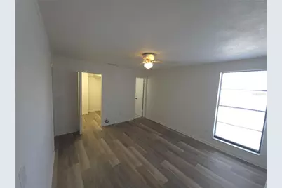 8413 Barrett Place, Tampa, FL 33617 - Photo 23