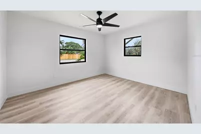 815 Poinsettia Avenue, Tarpon Springs, FL 34689 - Photo 13