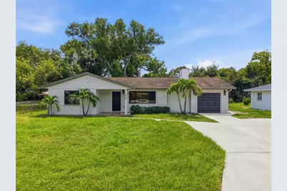 815 Poinsettia Avenue, Tarpon Springs, FL 34689 - Photo 1