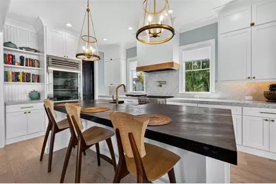 239 39th Avenue NE, Saint Petersburg, FL 33703 - Photo 5