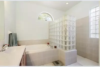 8357 Golden Prairie Drive, Tampa, FL 33647 - Photo 17
