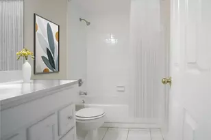 7802 Amberlea Ct, Temple Terrace, FL 33637 - Photo 9