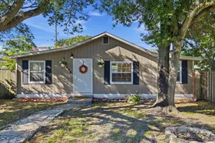 449 38th Ave N, Saint Petersburg, FL 33704 - Photo 1