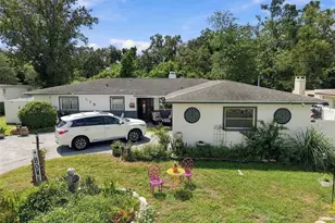 519 S Larry Cir, Brandon, FL 33511 - Photo 1