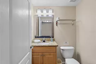 11605 Gulf Blvd, Treasure Island, FL 33706 - Photo 23