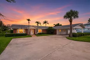 8727 Bay Crest Ln, Tampa, FL 33615 - Photo 1