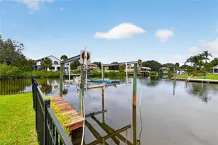 8727 Bay Crest Ln, Tampa, FL 33615 - Photo 37