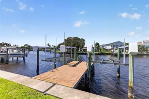 209 Tallahassee Dr NE, Saint Petersburg, FL 33702 - Photo 33