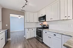 9276 79th Ave, Seminole, FL 33777 - Photo 9
