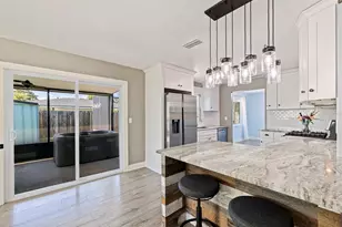 9276 79th Ave, Seminole, FL 33777 - Photo 11