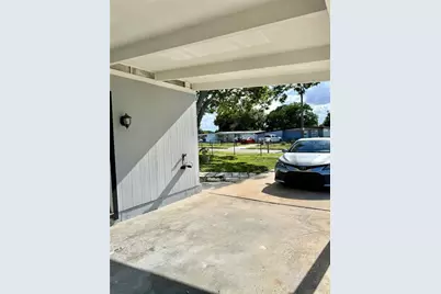 1312 Windsor Way, Tampa, FL 33619 - Photo 17