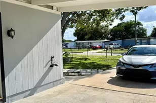 1312 Windsor Way, Tampa, FL 33619 - Photo 17