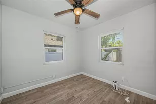 1001 Queen St S, Saint Petersburg, FL 33712 - Photo 17