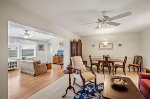 636 Oakmont Ave, Sun City Center, FL 33573 - Photo 7