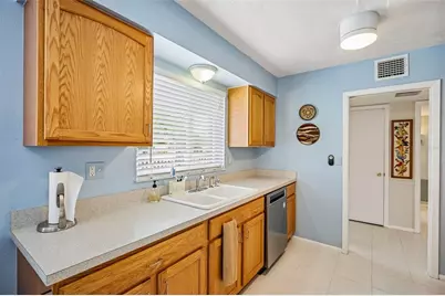 636 Oakmont Avenue, Sun City Center, FL 33573 - Photo 19