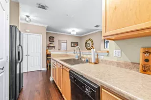 5000 Culbreath Key Way, Tampa, FL 33611 - Photo 9