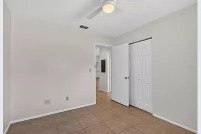 7347 Parkside Villas Drive, Saint Petersburg, FL 33709 - Photo 27