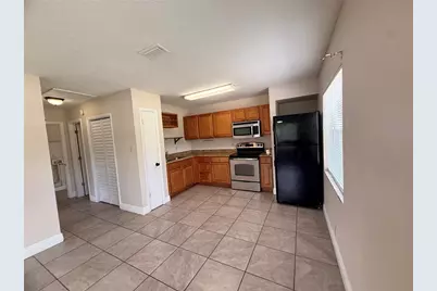 10123 N 11th Street #A, Tampa, FL 33612 - Photo 11