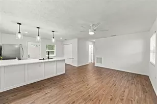 110 S Forest St, Plant City, FL 33563 - Photo 5