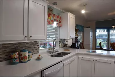 37530 Poco Avenue, Zephyrhills, FL 33541 - Photo 11