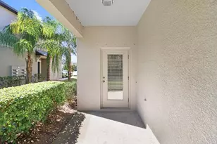 9536 Pembrooke Pines Dr, Sun City Center, FL 33573 - Photo 43