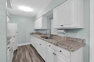 11911 84th Ave, Seminole, FL 33772 - Photo 9
