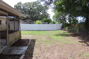 2527 21st Ave SW, Largo, FL 33774 - Photo 21