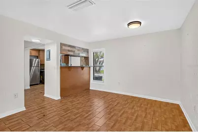 5627 Ashley Oaks Drive #2, Tampa, FL 33617 - Photo 11