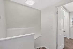 5627 Ashley Oaks Dr, Tampa, FL 33617 - Photo 21