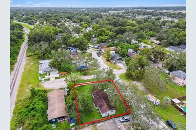 10101 N 11th Street, Tampa, FL 33612 - Photo 13