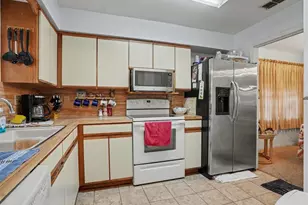 450 Sandestin Dr, Winter Haven, FL 33884 - Photo 3