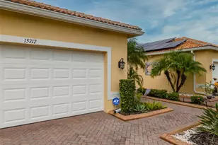 15717 Aurora Lake Cir, Wimauma, FL 33598 - Photo 3