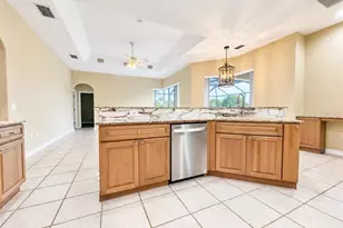 8946 Province St, Sarasota, FL 34240 - Photo 7