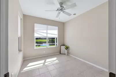 8138 Victoria Falls Circle, Sarasota, FL 34243 - Photo 27