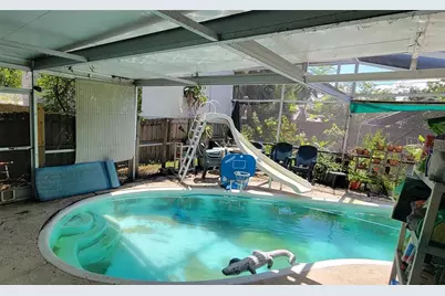 546 35th Avenue N, Saint Petersburg, FL 33704 - Photo 5