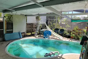 546 35th Ave N, Saint Petersburg, FL 33704 - Photo 5