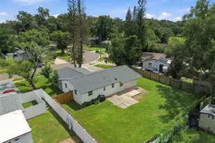 802 Walnut Dr, Seffner, FL 33584 - Photo 39