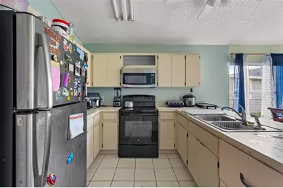 8106 Riverboat Drive, Temple Terrace, FL 33637 - Photo 17