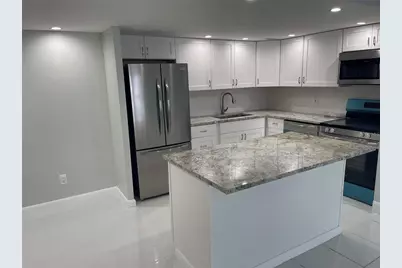 851 Bayway Boulevard #205, Clearwater Beach, FL 33767 - Photo 5