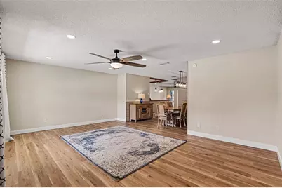 385 Club Manor Drive, Sun City Center, FL 33573 - Photo 9