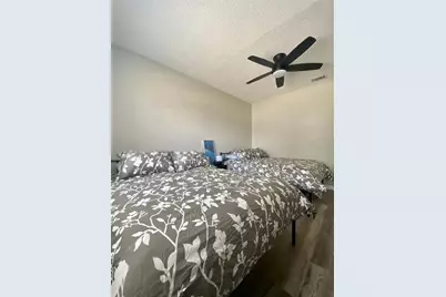 8024 Candlewoode Drive, Largo, FL 33773 - Photo 19