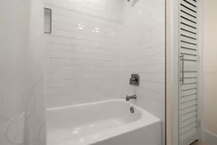 786 Manor Dr W, Dunedin, FL 34698 - Photo 19