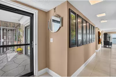 7300 Sun Island Drive S #701, South Pasadena, FL 33707 - Photo 9
