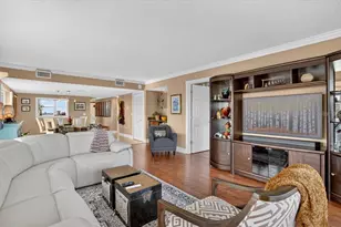 7300 Sun Island Dr S, South Pasadena, FL 33707 - Photo 15