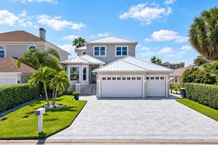 141 Bayside Dr, Clearwater, FL 33767 - Photo 1