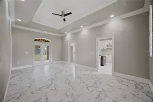 1208 W Baker St, Plant City, FL 33563 - Photo 9
