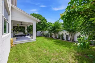 2422 W Carmen St, Tampa, FL 33609 - Photo 37