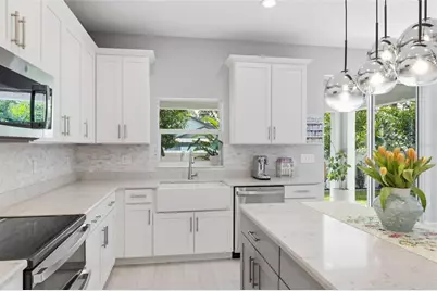 2422 W Carmen Street, Tampa, FL 33609 - Photo 15
