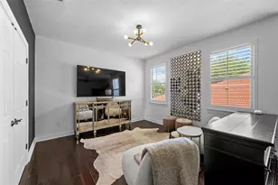 1921 Floresta View Dr, Tampa, FL 33618 - Photo 55